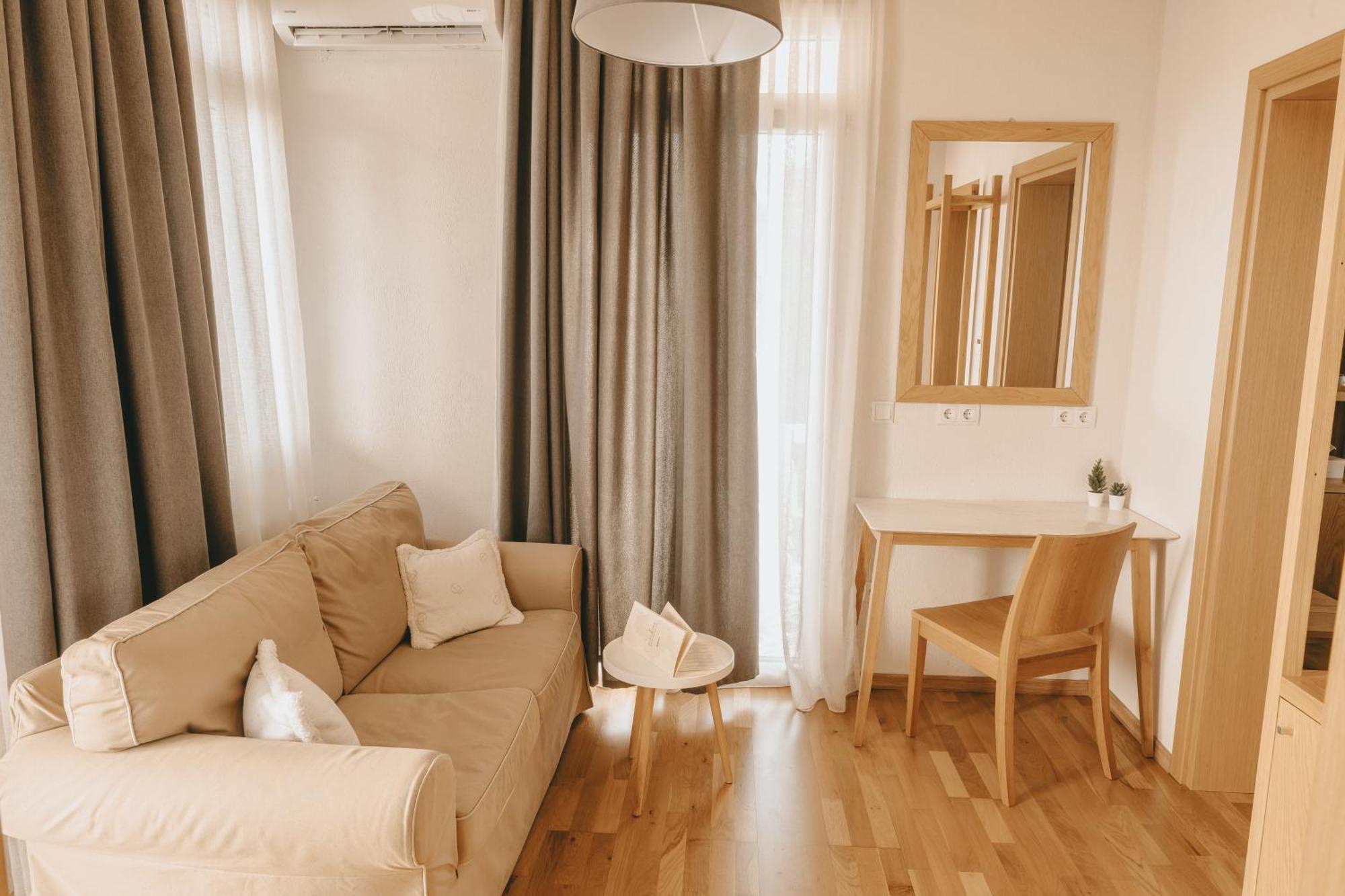 Giardino High Living Suites Drama Exterior photo